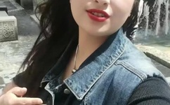 男生摸和咬小兔兔